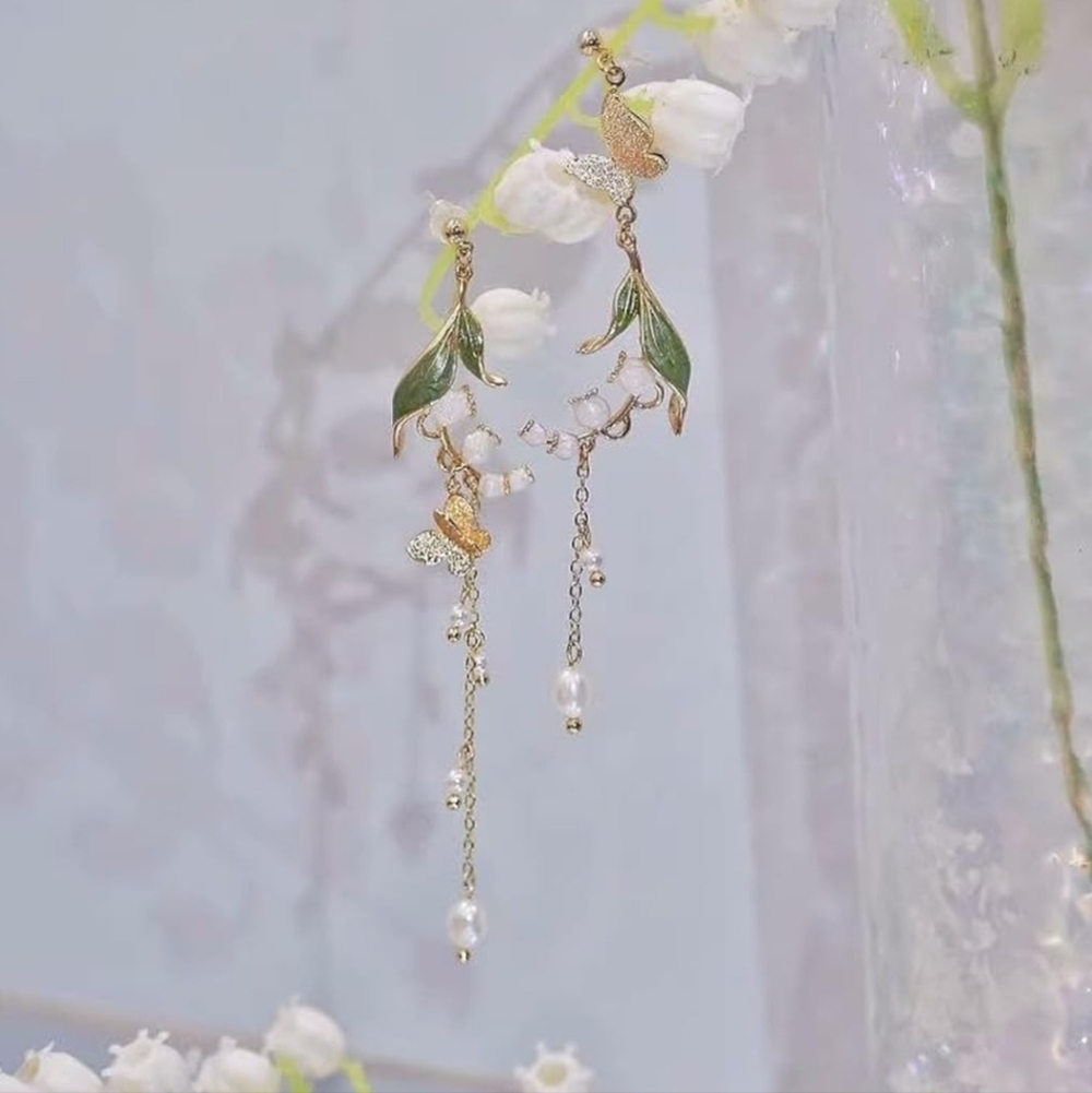 Women’s Jewelry Elegant Gold Butterfly and Green leaves Long Dangle Earrings